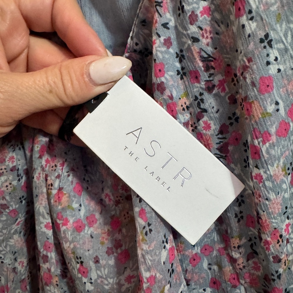 ASTR the label Pink Maxi Sundress with Spaghetti Straps - Picture 6 of 11